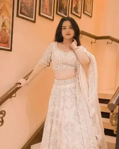 Escort Service In Ratnapura